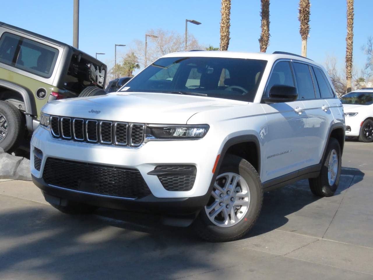 2025 Jeep Grand Cherokee Laredo