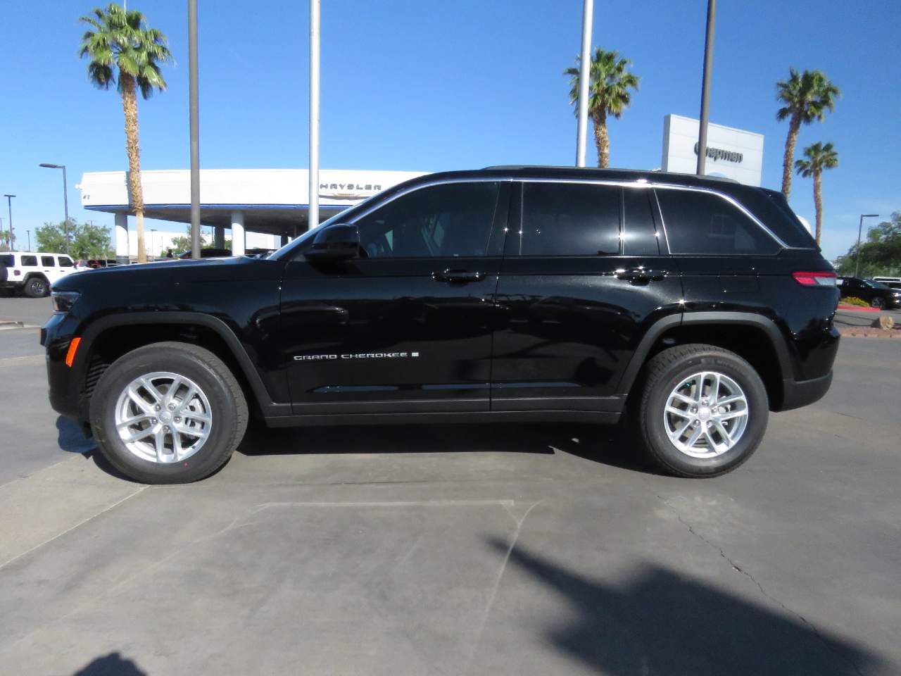 2025 Jeep Grand Cherokee Laredo - Photo 15