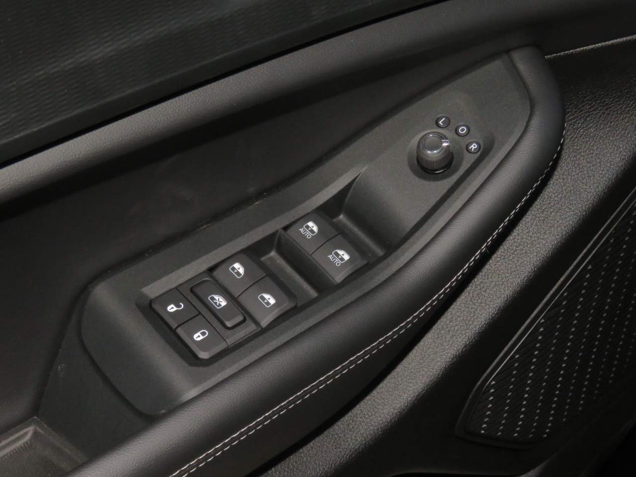 2025 Jeep Grand Cherokee Laredo - Photo 21