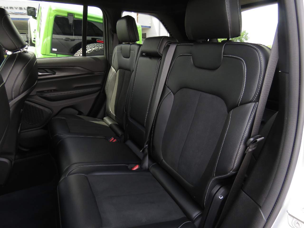 2023 Jeep Grand Cherokee Altitude - Photo 8