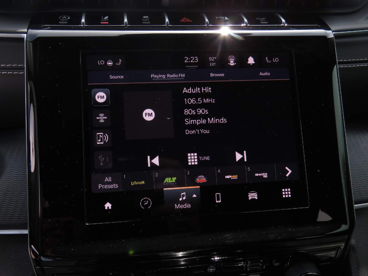 2023 Jeep Grand Cherokee Altitude - Photo 11