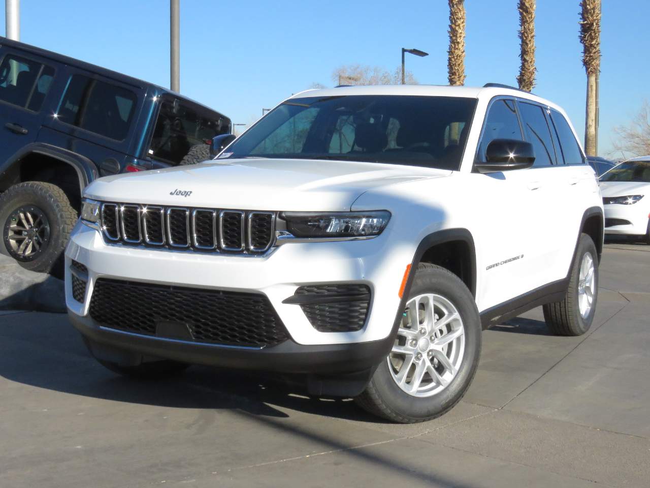 2025 Jeep Grand Cherokee Laredo