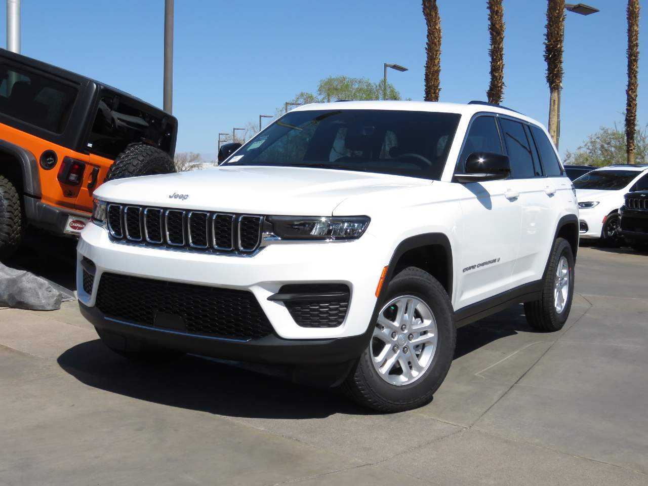 2025 Jeep Grand Cherokee Laredo