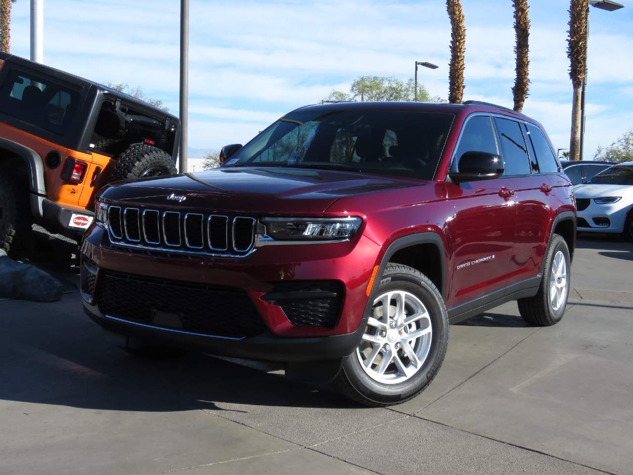 2025 Jeep Grand Cherokee Laredo