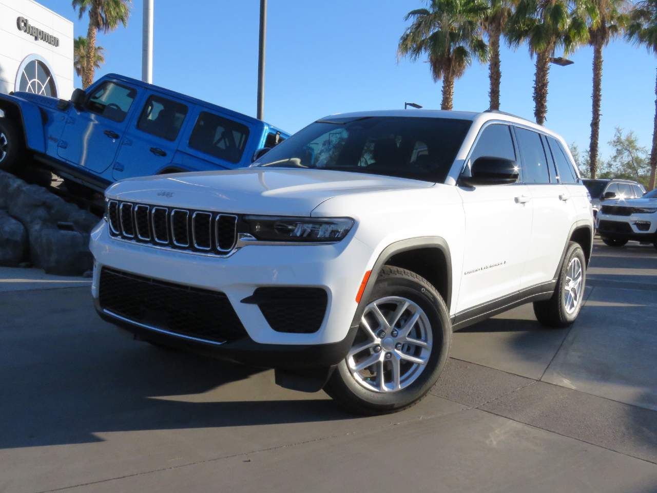 2024 Jeep Grand Cherokee Laredo