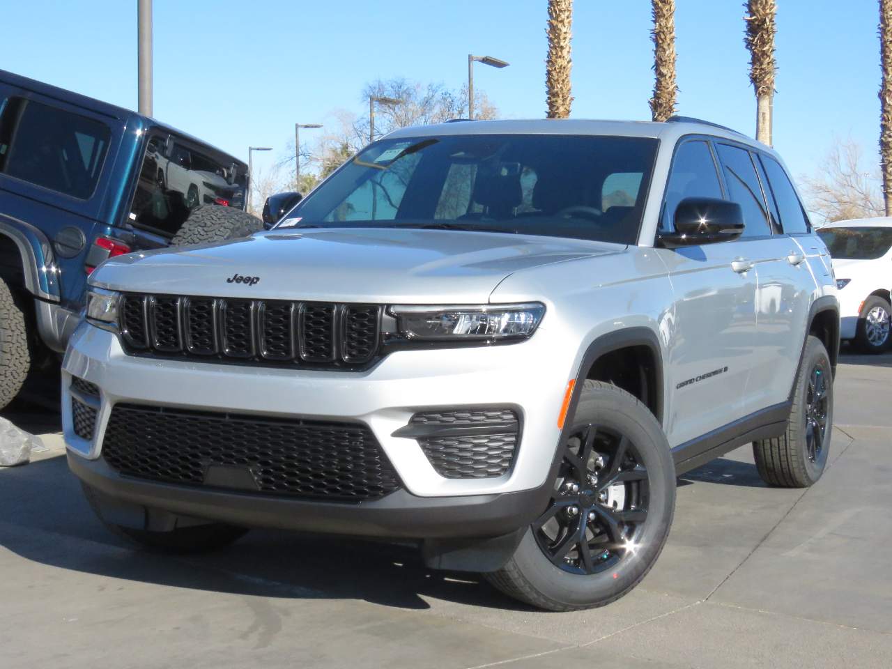 2025 Jeep Grand Cherokee Laredo