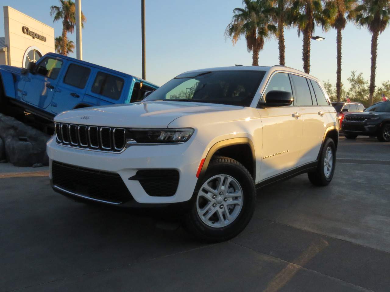 2024 Jeep Grand Cherokee Laredo