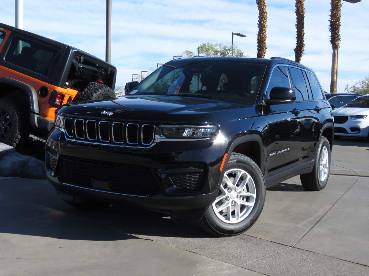 2025 Jeep Grand Cherokee Laredo