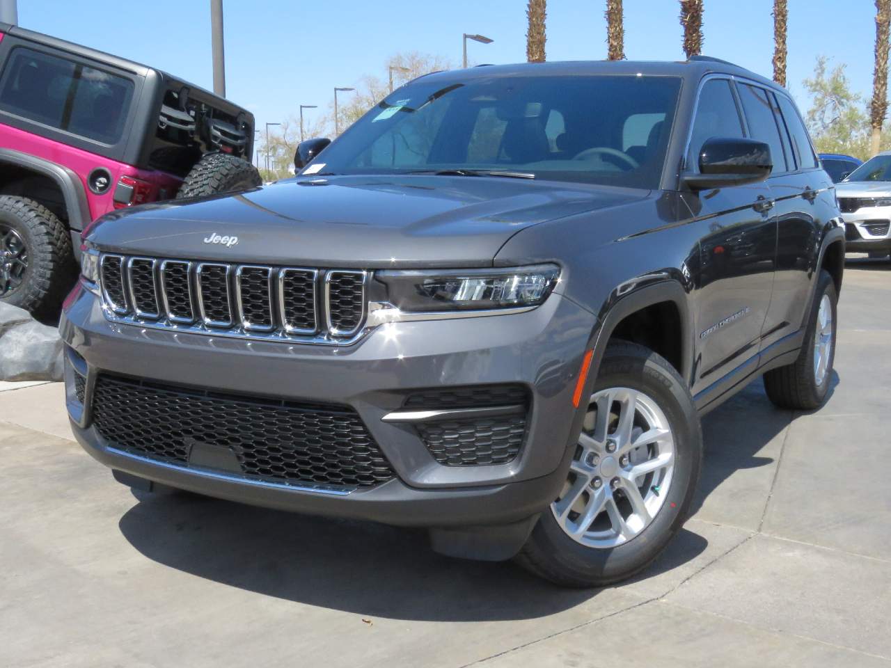 2024 Jeep Grand Cherokee Laredo