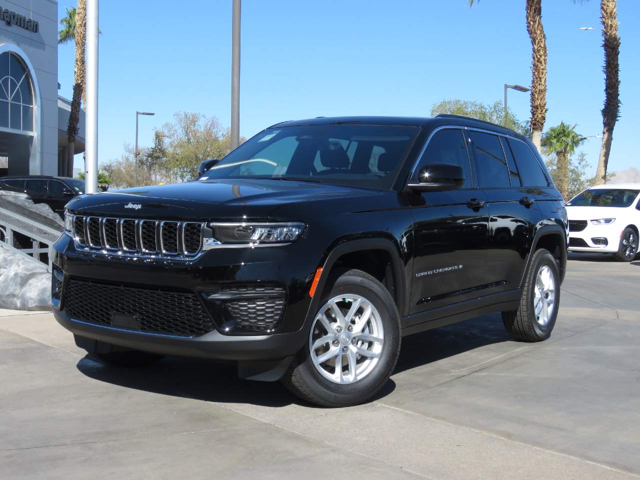 2025 Jeep Grand Cherokee Laredo
