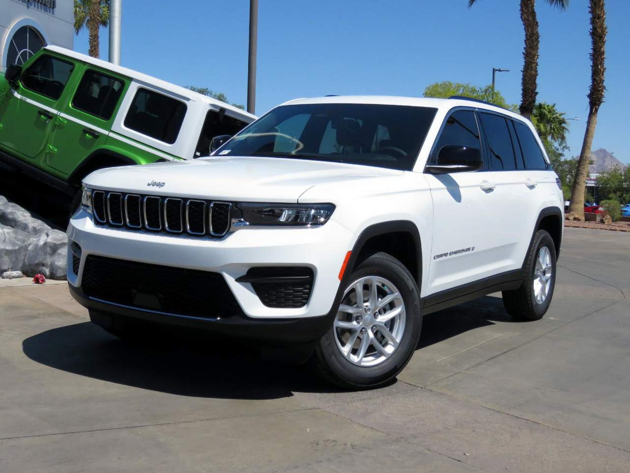 2026 Jeep Grand Cherokee Laredo X