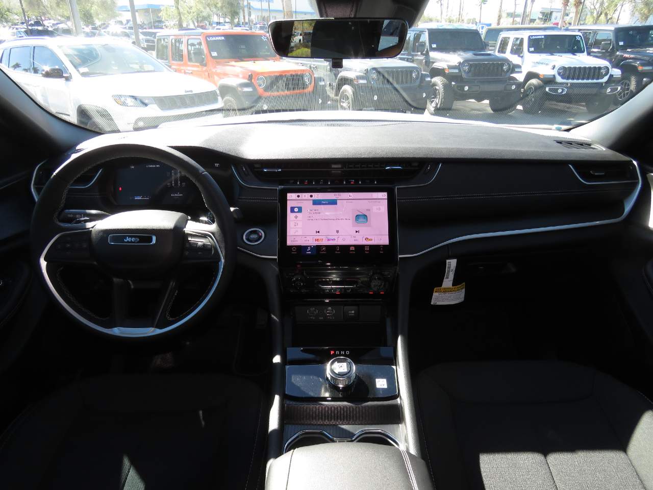 2027 Jeep Grand Cherokee Laredo