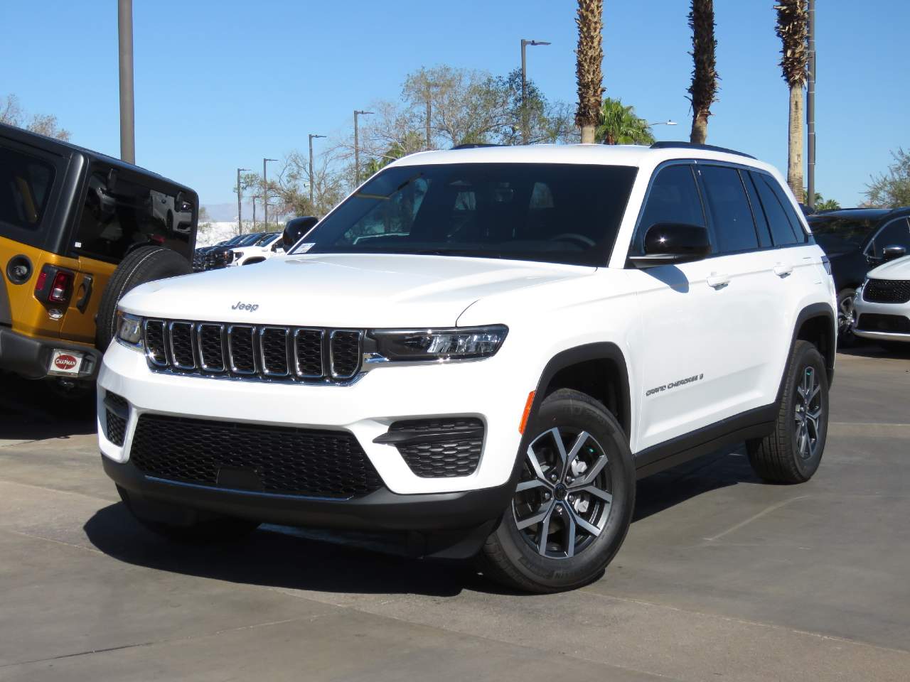 2027 Jeep Grand Cherokee Laredo