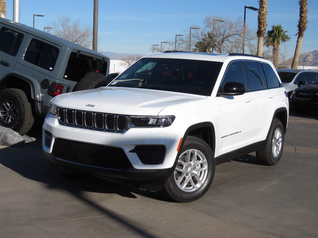 2025 Jeep Grand Cherokee Laredo X