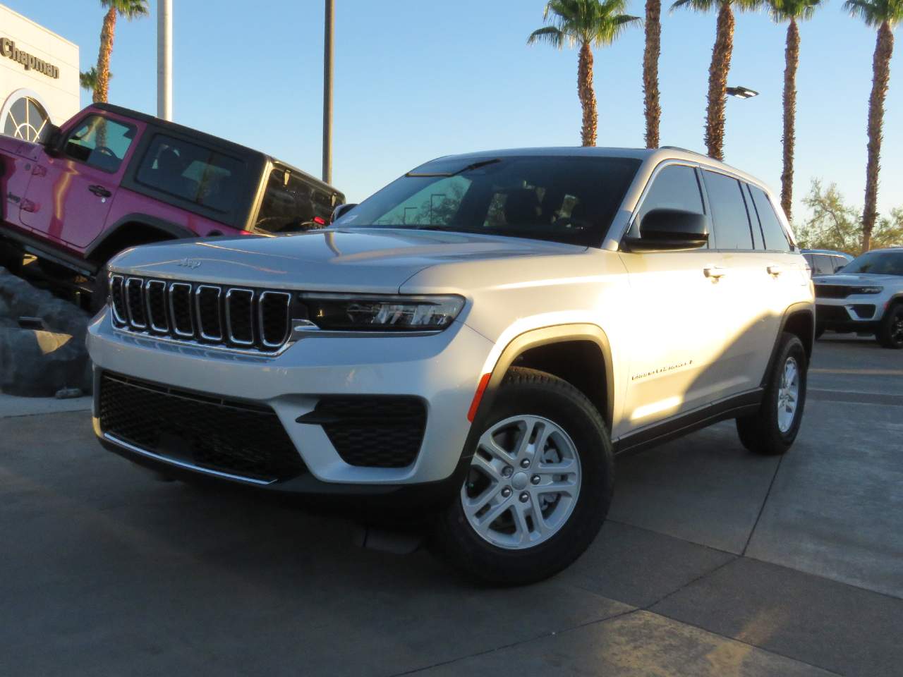 2024 Jeep Grand Cherokee Laredo