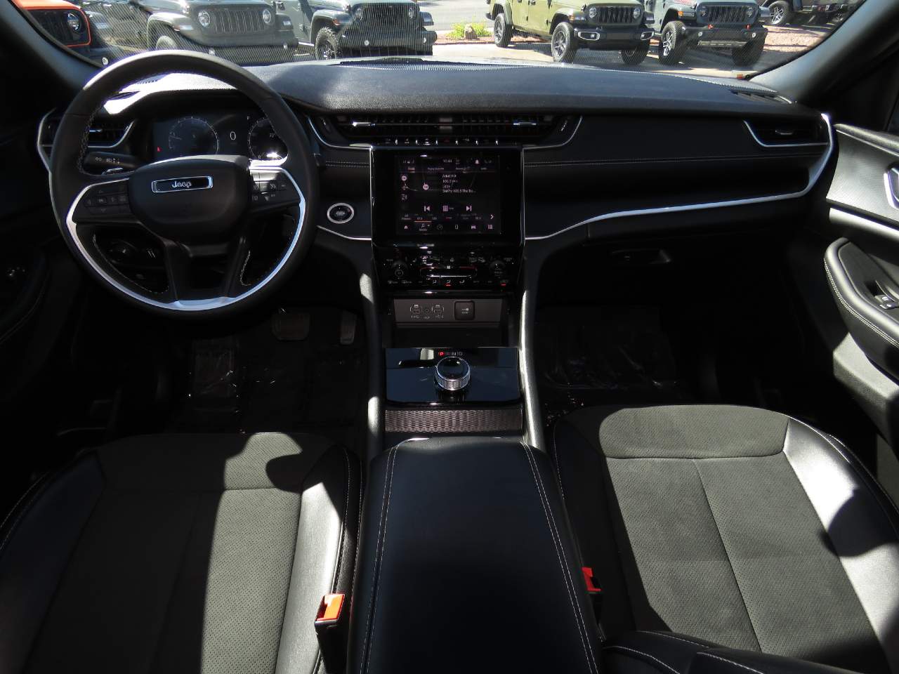 2024 Jeep Grand Cherokee Altitude