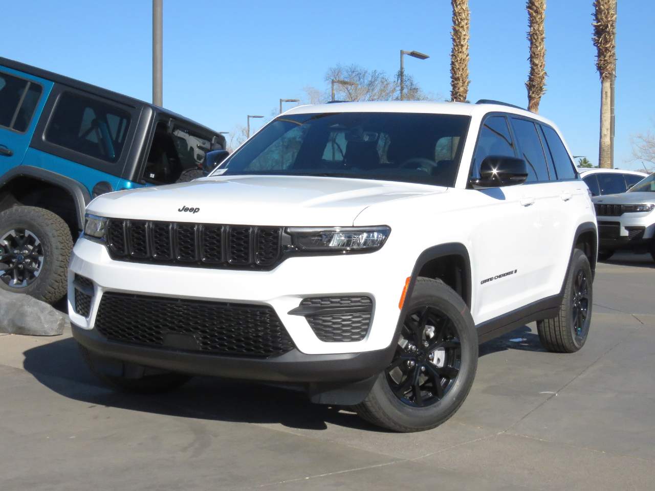 2025 Jeep Grand Cherokee Laredo