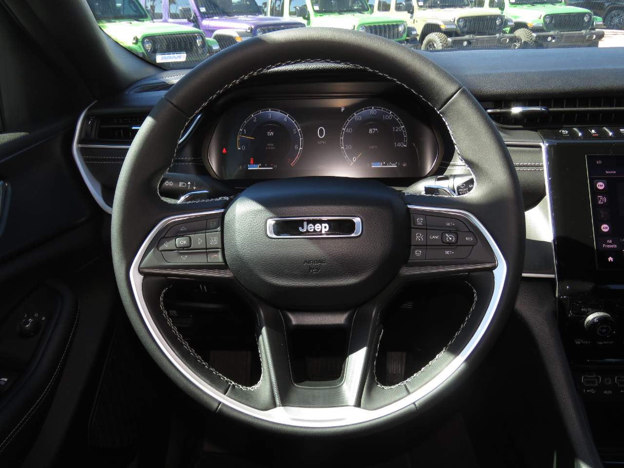 2026 Jeep Grand Cherokee Laredo