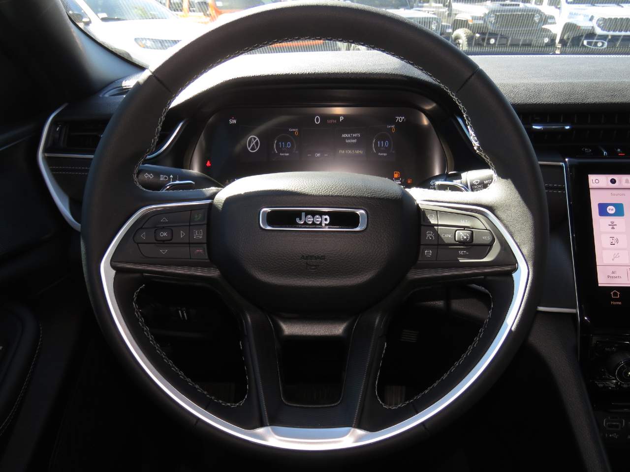 2027 Jeep Grand Cherokee Laredo