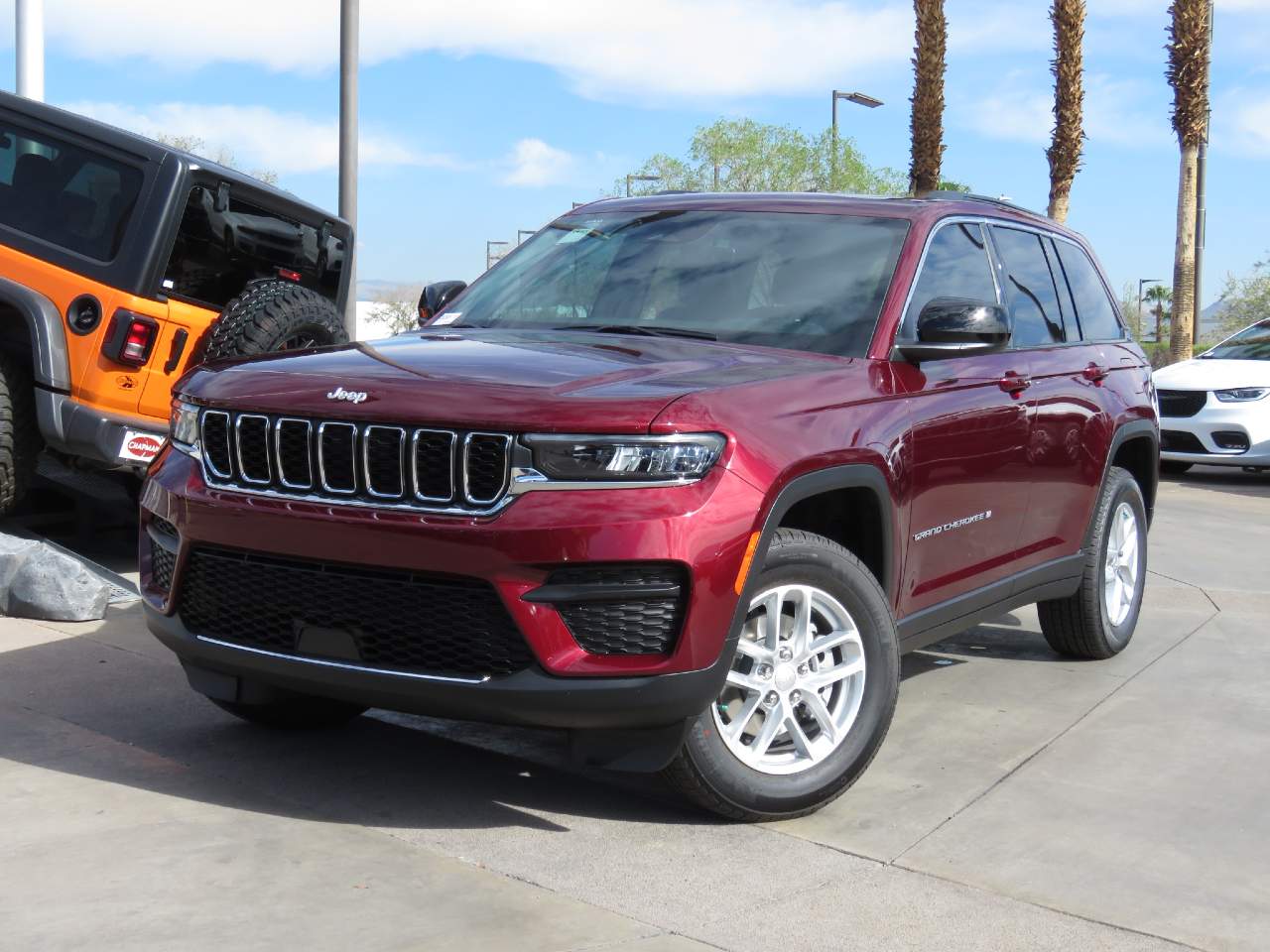 2025 Jeep Grand Cherokee Laredo