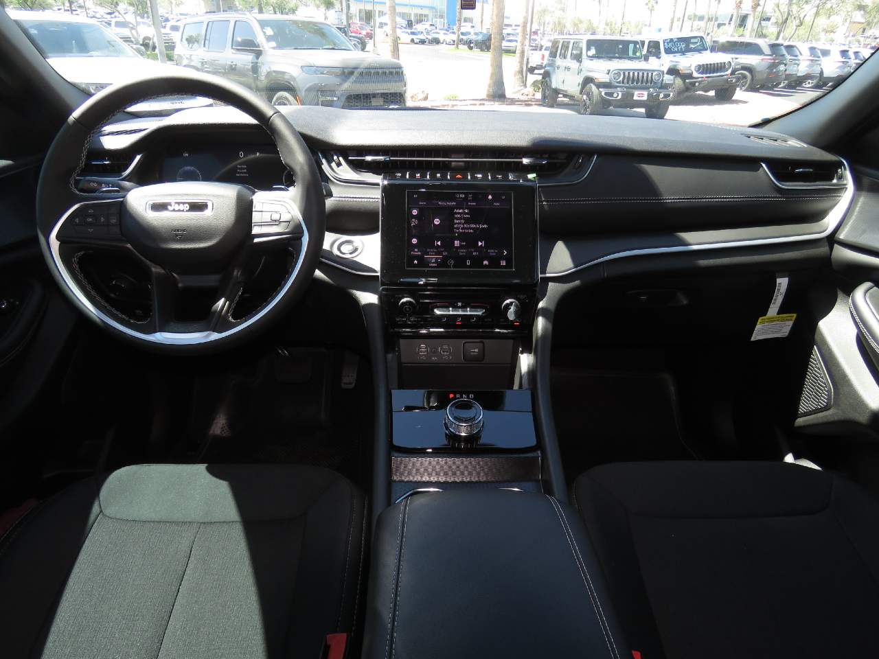 2026 Jeep Grand Cherokee Laredo