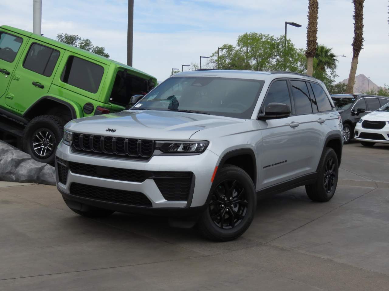 2026 Jeep Grand Cherokee Altitude