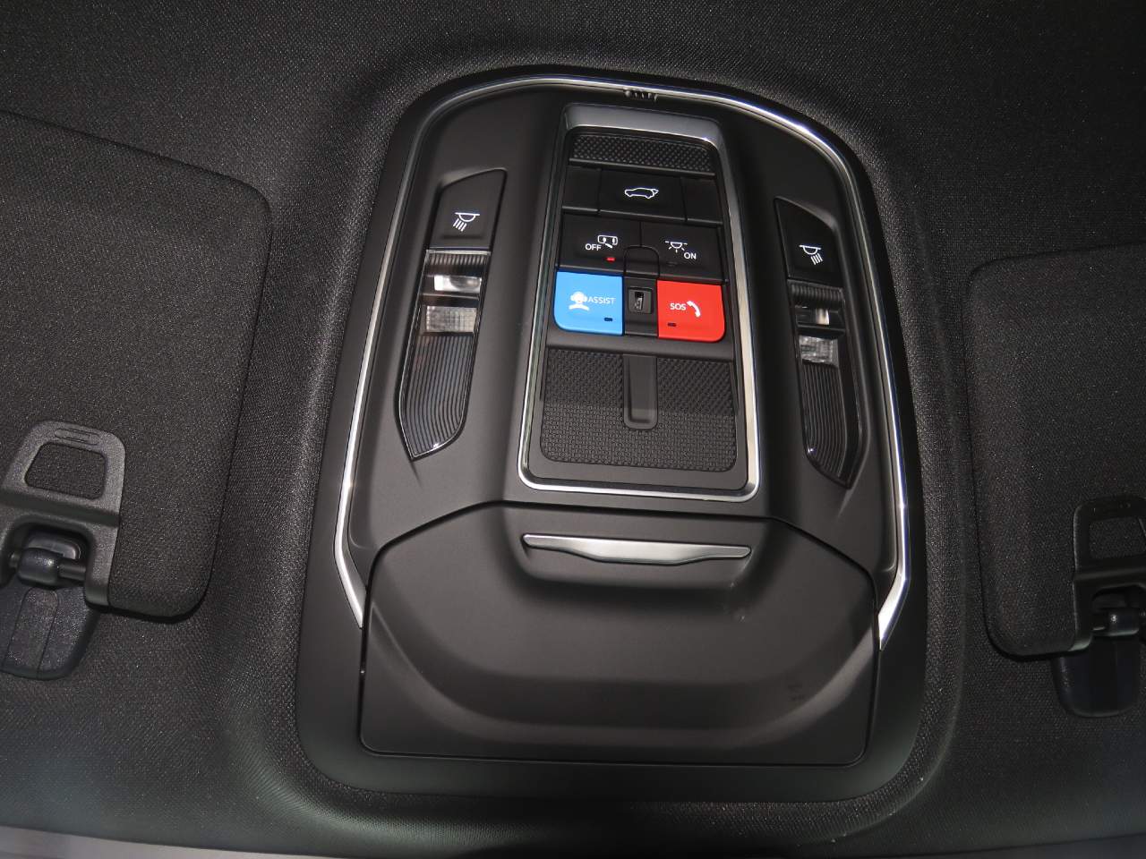 2026 Jeep Grand Cherokee Altitude