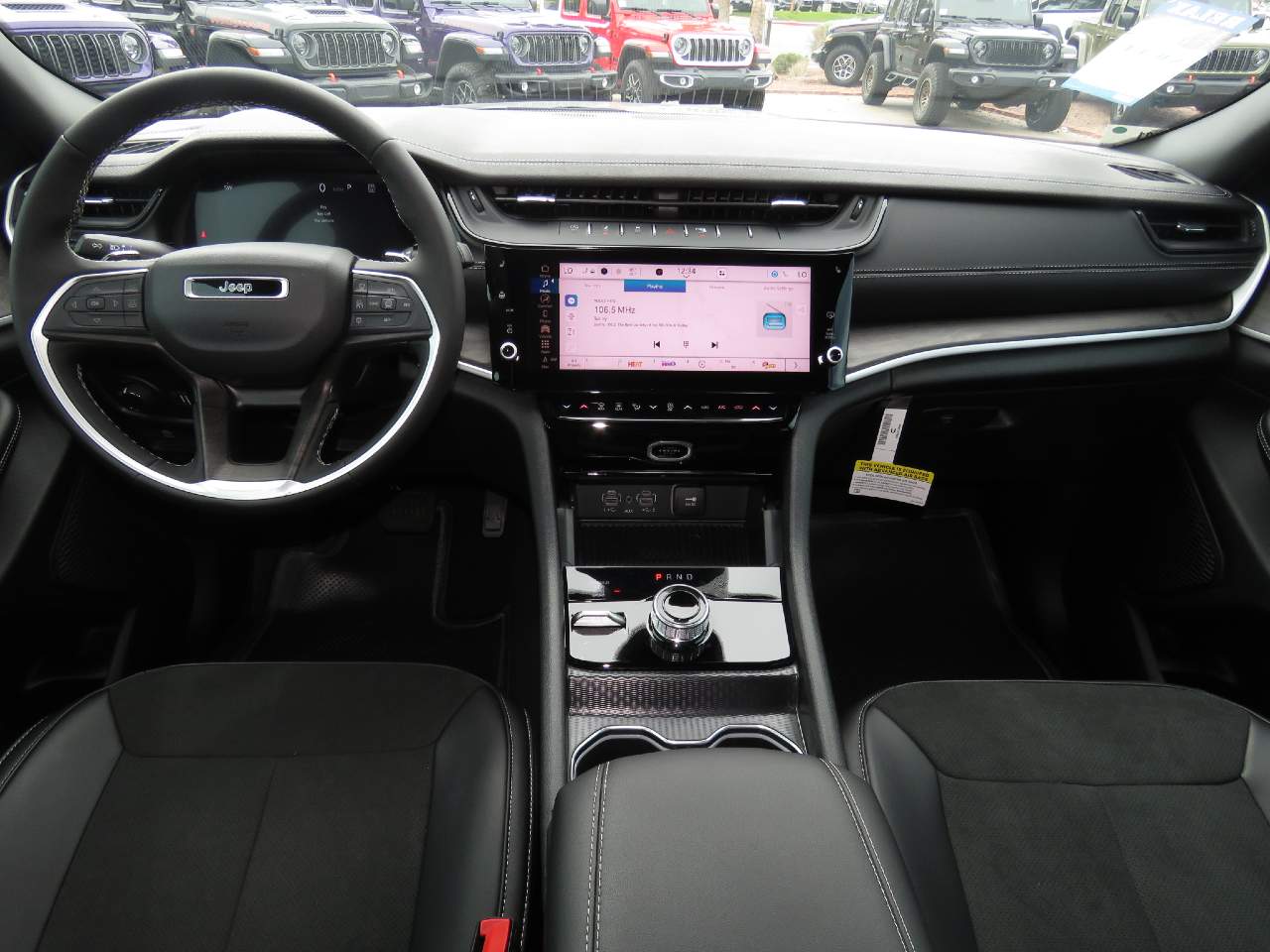 2026 Jeep Grand Cherokee Altitude