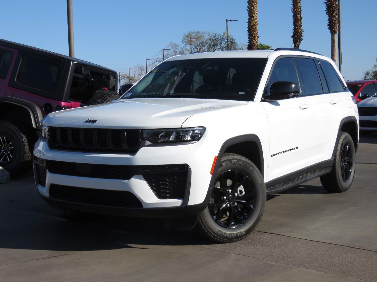 2026 Jeep Grand Cherokee Laredo Altitude