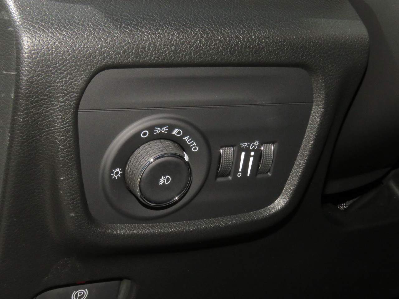 2025 Jeep Grand Cherokee Limited - Photo 23