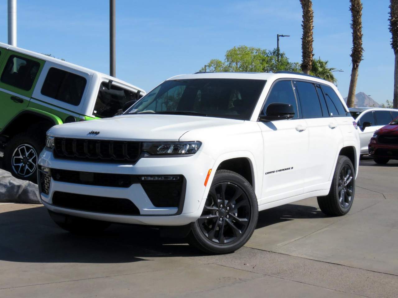 2026 Jeep Grand Cherokee Limited Reserve 4x4's photo