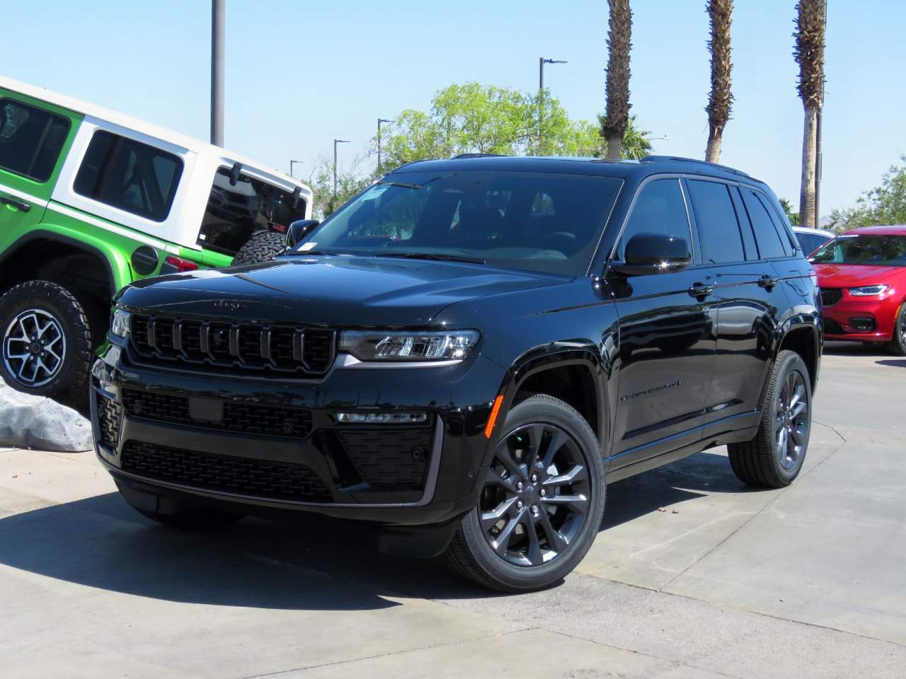 2026 Jeep Grand Cherokee Limited Reserve 4x4's photo