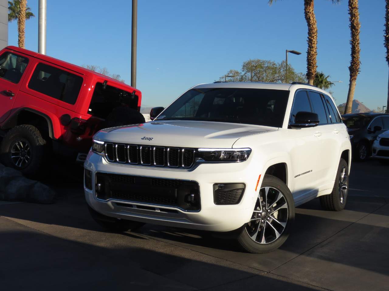 2025 Jeep Grand Cherokee Overland's photo