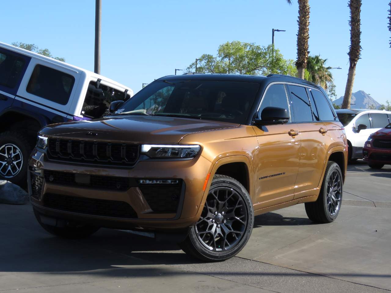 2026 Jeep Grand Cherokee Summit 4x4's photo
