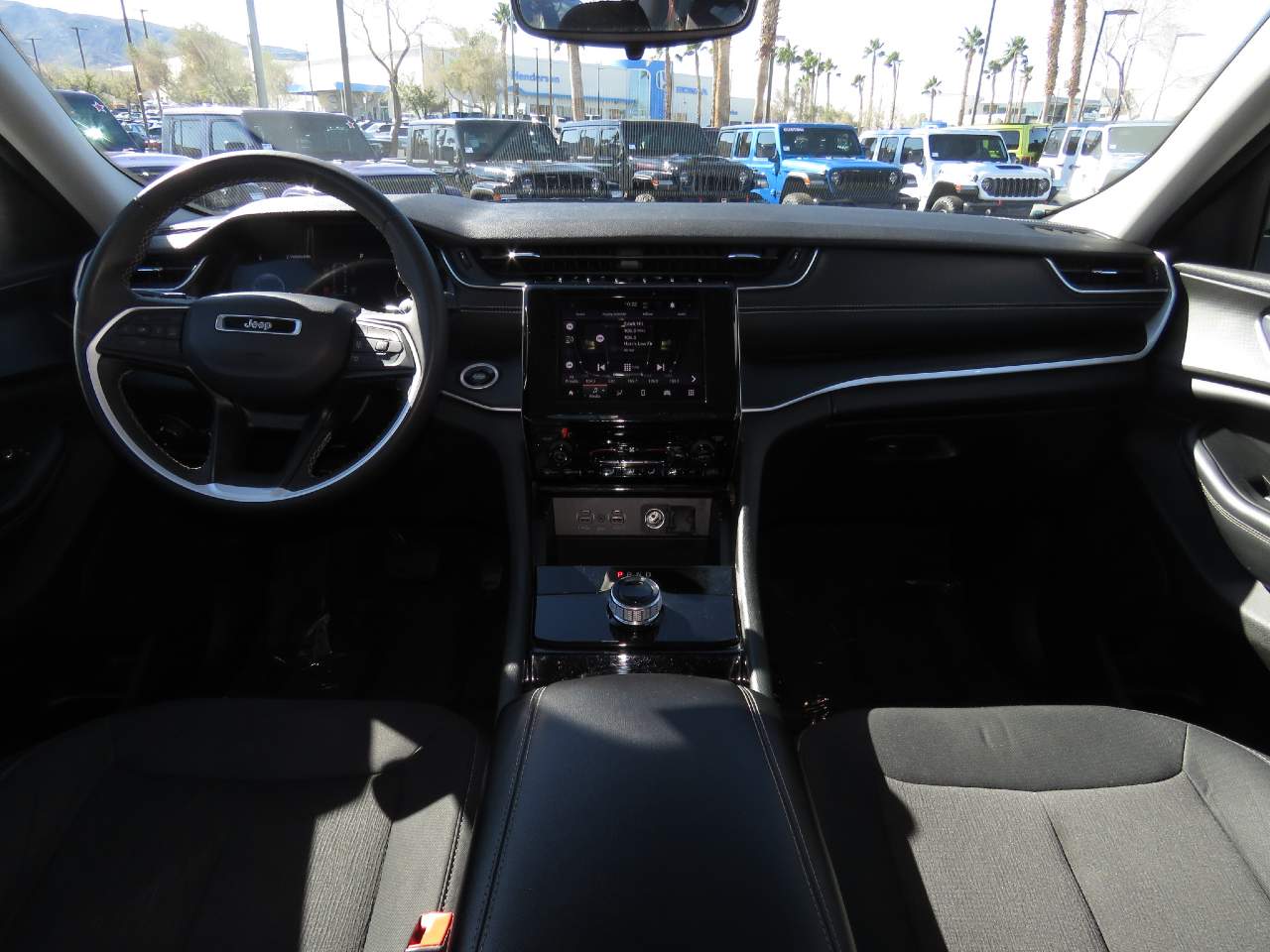 2023 Jeep Grand Cherokee L Laredo