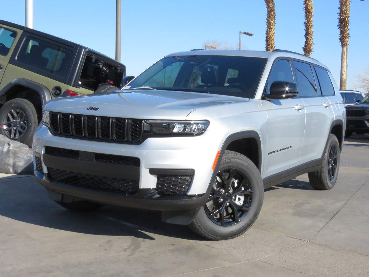 2025 Jeep Grand Cherokee L Laredo