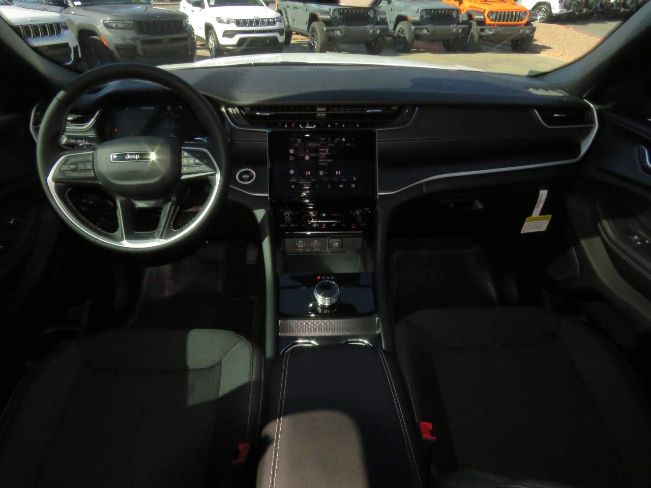 2025 Jeep Grand Cherokee L Laredo
