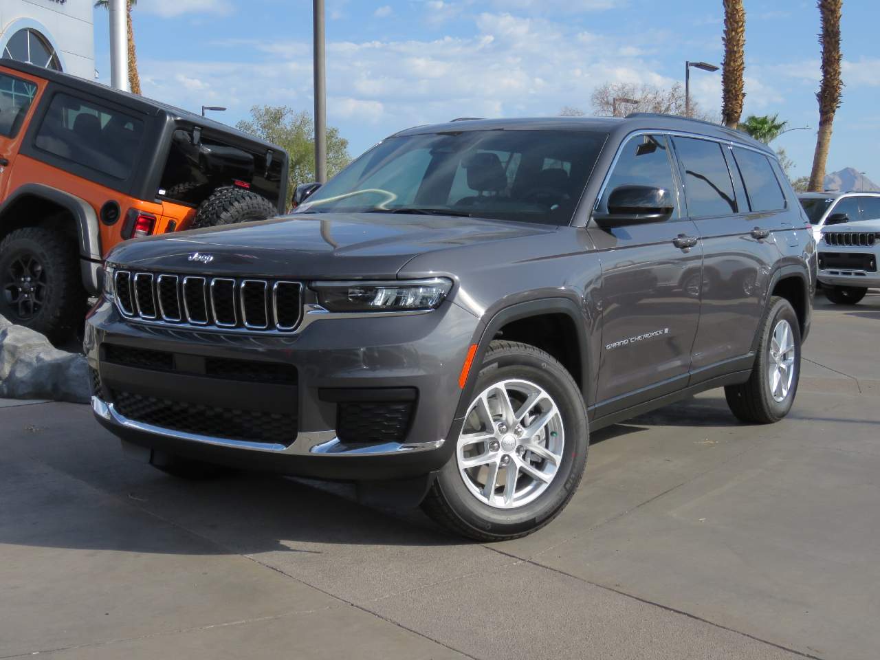 2025 Jeep Grand Cherokee L Laredo