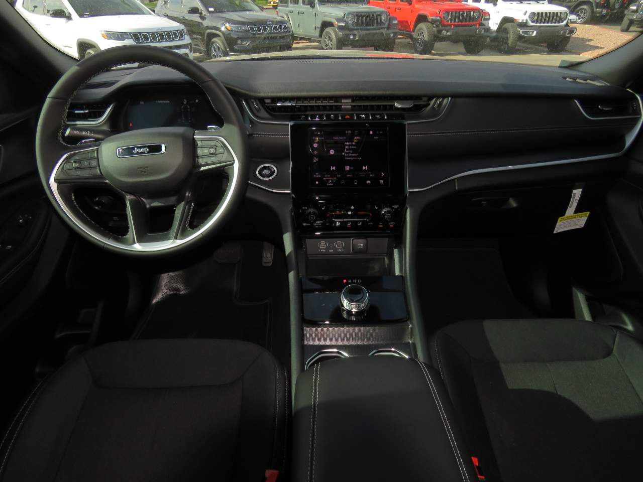 2025 Jeep Grand Cherokee L Laredo