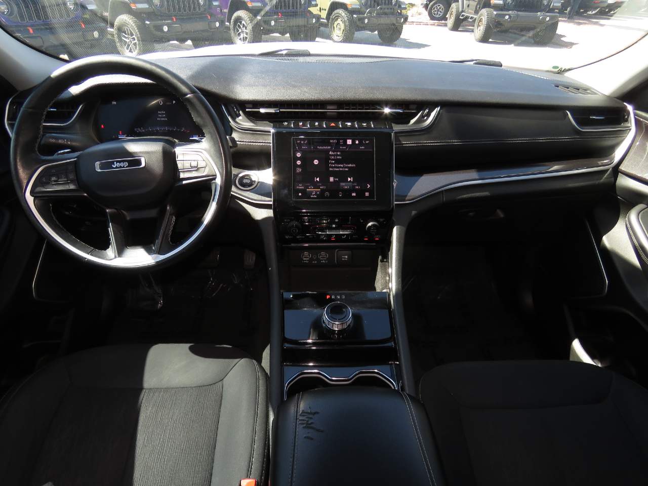 2022 Jeep Grand Cherokee L Laredo