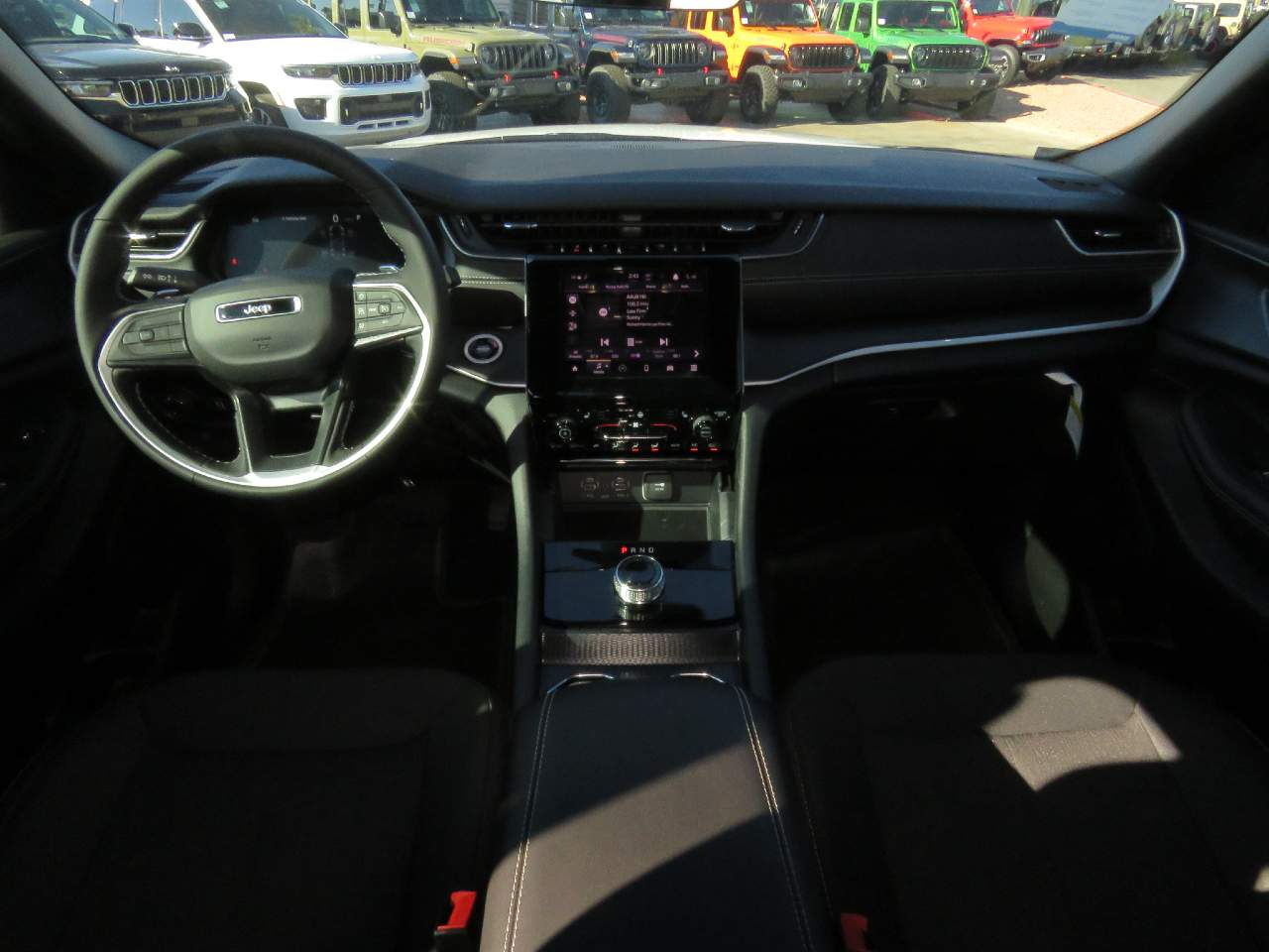 2025 Jeep Grand Cherokee L Laredo