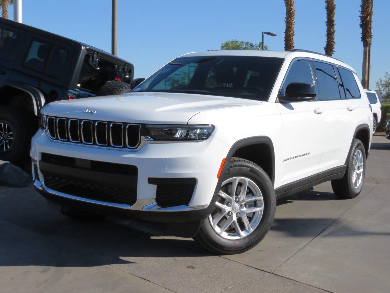 2025 Jeep Grand Cherokee L Laredo