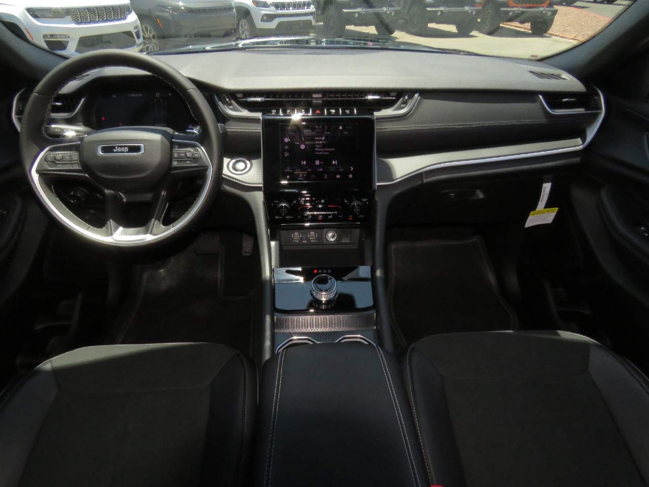 2025 Jeep Grand Cherokee L Laredo