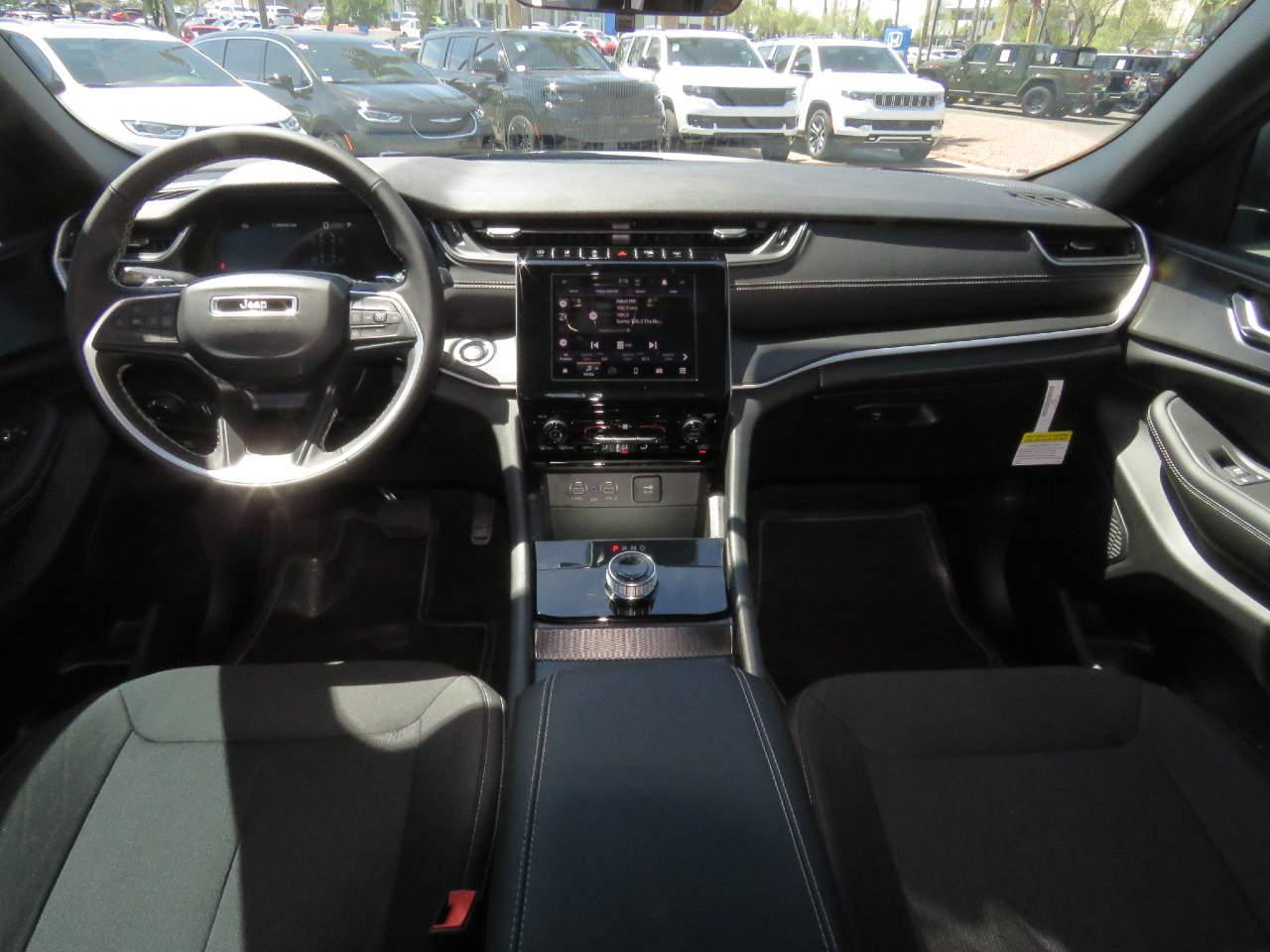 2025 Jeep Grand Cherokee L Laredo