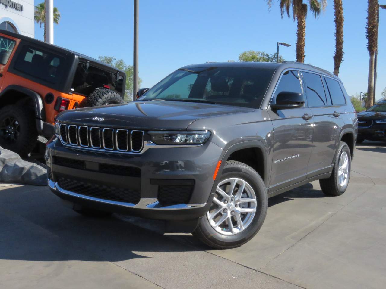 2025 Jeep Grand Cherokee L Laredo