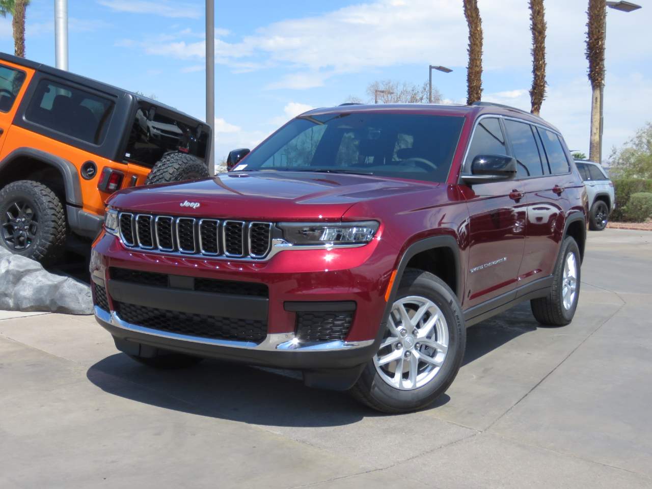 2025 Jeep Grand Cherokee L Laredo