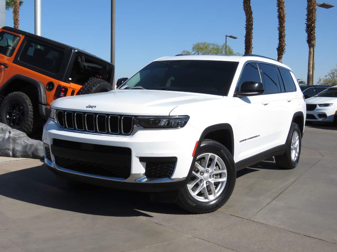 2022 Jeep Grand Cherokee L Laredo