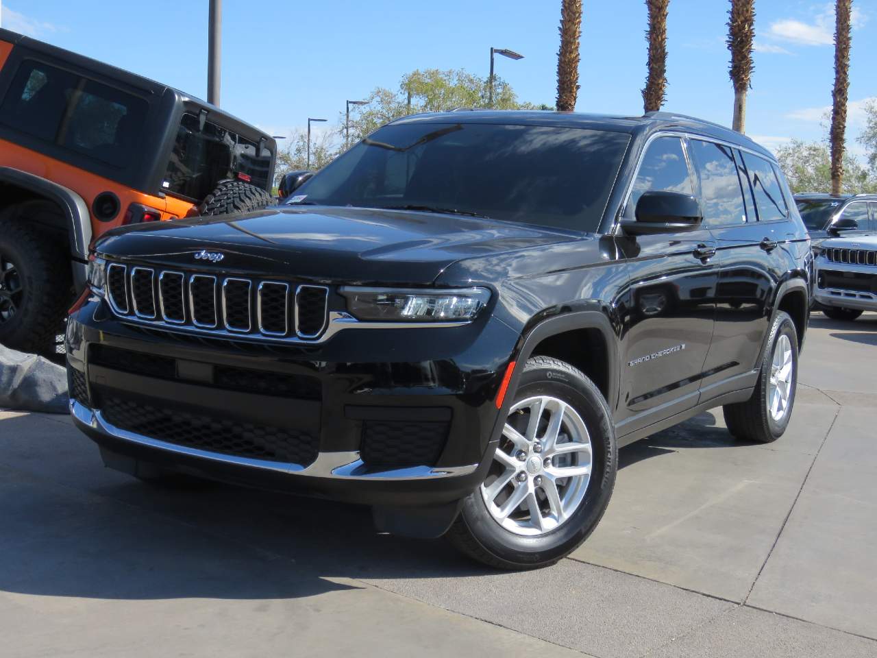 2022 Jeep Grand Cherokee L Laredo