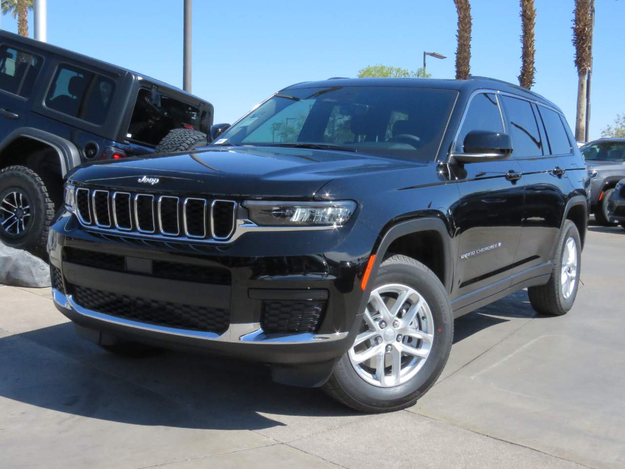 2025 Jeep Grand Cherokee L Laredo