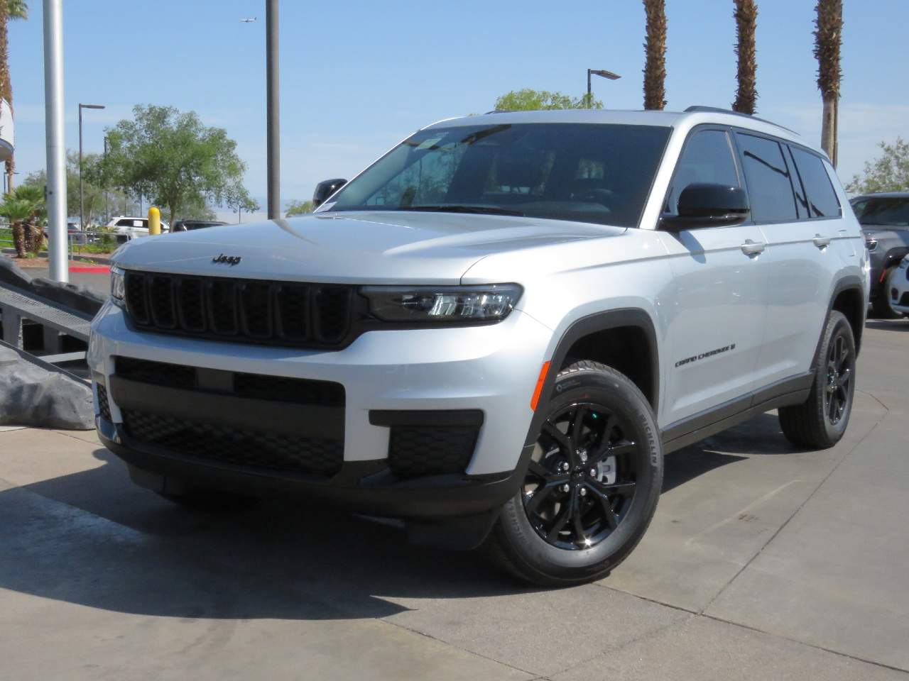 2025 Jeep Grand Cherokee L Laredo